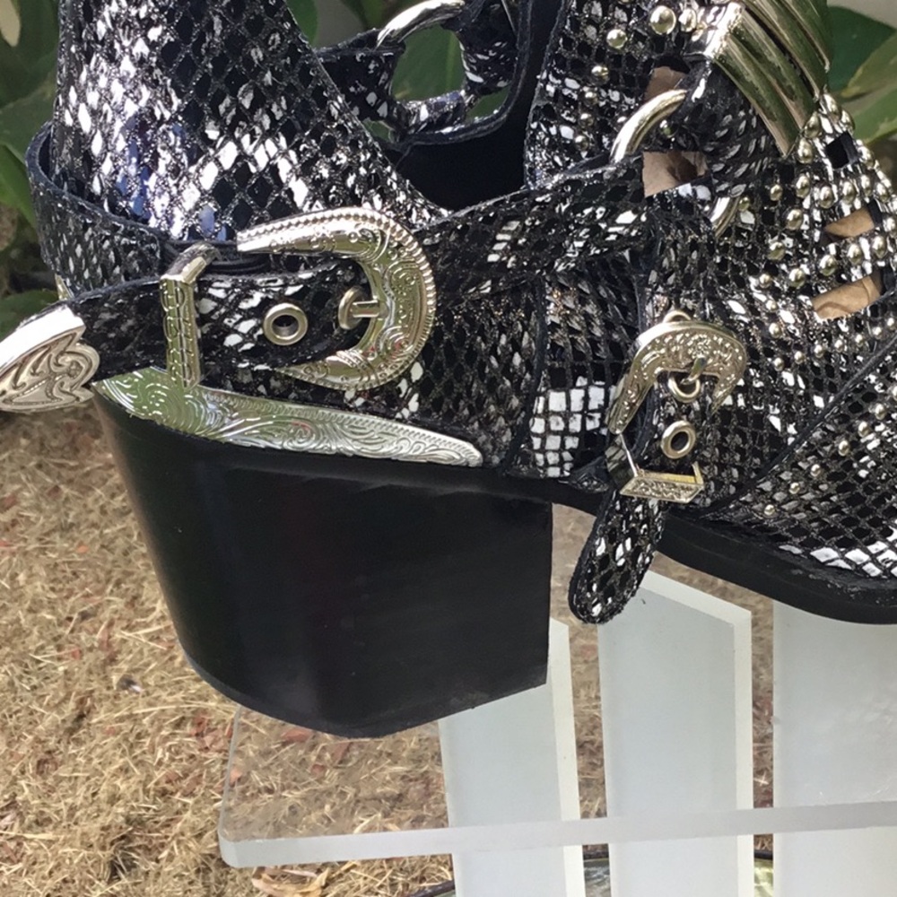 Jeffrey Campbell Black Calhoun Silver Studded Western Booties - Picture 3 of 16
